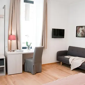 Giuturna Boutique Отель