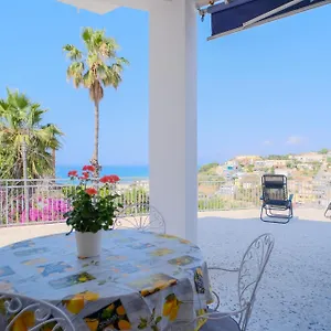 https://la-casa-delle-ginestre.sicilyhotelsitaly.net
