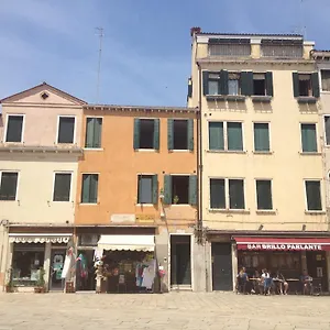 https://nichy-house.hotelinveneto.com